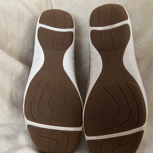 Dansko Elise Sneaker - size 41 - NEW - Picture 3 of 4